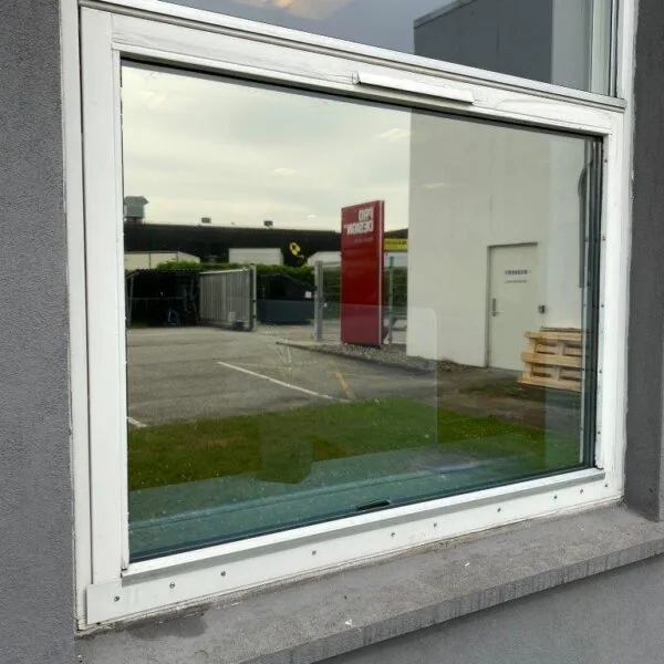 MultiGlass 66, INDVENDIG SOLFILM